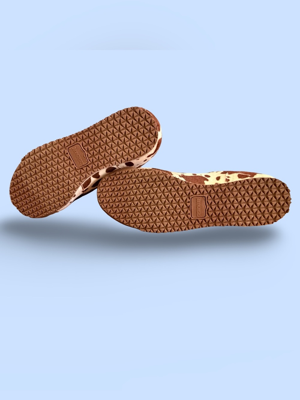 Cushionaire Cow Print Casual Sneakers - Brown & Cream - Picture 6 of 6